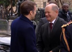 Bilaterale Francia-Germania, Scholz: "Il futuro dipende dalla locomotiva franco-tedesca. Continueremo a sostenere Ucraina"
