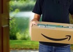 Amazon, primo sciopero dei lavoratori in Gran Bretagna: “I robot sono trattati meglio”