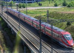Biglietti gratis per treni ad alta velocità intascati da 38 ex deputati: 30 del M5S, alcuni no-Tav