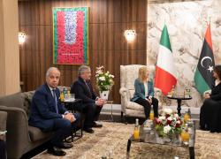 Migranti, Delrio: “Accordi della Meloni in Libia sono patto col diavolo". Ma il Pd fece lo stesso nel 2017