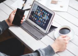 Gartner,  spedizioni di dispositivi mobili in  calo  del 4,4 % nel 2023 a 1,7 mld di unità