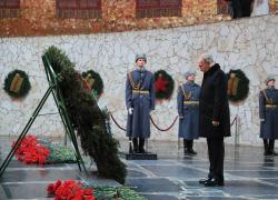 Guerra in Ucraina, Putin: "Come a Stalingrado nel '43 ancora minacciati da tank tedeschi, ma risponderemo"
