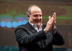 Gerry Scotti, chi è: età, altezza, peso, carriera, patrimonio, moglie e figli