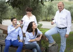 Chianti Classico, Rocca delle Macìe celebra i suoi primi 50 anni di vita con un libro edito da Giunti 