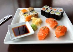 Napoli, 40enne morta dopo aver mangiato sushi: controlli Nas nel ristorante