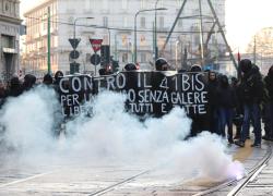 Cospito, minacce sul volantino degli anarchici della Fai: "Un manager verrà colpito a morte"