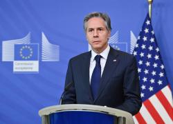 Armi all’Ucraina, Blinken ammette: “Usa le hanno inviate già nel 2021, sistemi di difesa aerea e di armi anticarro”
