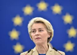 Sanzioni alla Russia, l'Ue continua con la sua linea demenziale: arriva il decimo pacchetto
