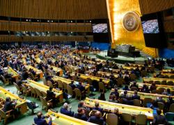 Onu condanna Russia: 141 sì, 7 no, Cina astenuta. Per Zelensky mezza vittoria: nessun piano di pace