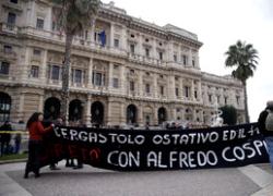 Cospito, respinto il ricorso contro il 41-bis. L'anarchico: "Presto morirò. Continuate la mia lotta"