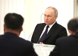Ucraina-Russia, Putin firma legge per sospensione New Start. Cremlino: "Nato agisce come un nemico"
