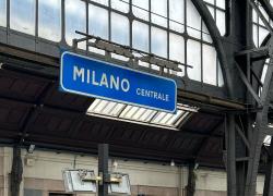 Rapina Milano Centrale, passanti accoltellati con un taglierino: due gravi. Fermato uno degli aggressori
