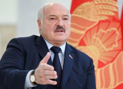 Bielorussia, Lukashenko contro Zelensky per il “sabotaggio” dell’aereo russo A-50: “È un bastardo”
