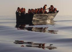 Naufragio Lampedusa, salvi tutti i 42 migranti dopo affondamento barchino. Record arrivi (1869) in un giorno con 43 sbarchi
