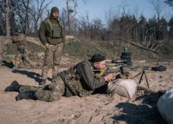 Ucraina, Ue pronta ad accordo di 2 miliardi su munizioni: la firma entro fine marzo