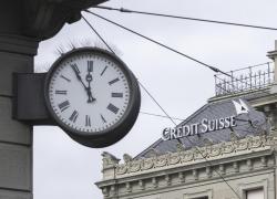 Credit Suisse, azzerati 16 mld di bond At1, prima volta nella storia. "Mossa per favorire gli Arabi". Pronta la class action