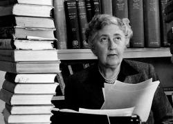 Agatha Christie, la censura colpisce ancora: riscritti i gialli, via "insulti" e "riferimenti etnici"
