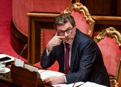 Manovra, Giorgetti si “vendica” del superbonus e annuncia tasse più alte: “Rendite del catasto aumenteranno per chi lo ha usato"