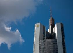 Germania, Commerzbank inserisce nel rapporto 2022 la bomba atomica fra le minacce per il business
