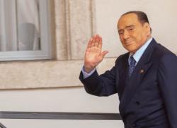 Berlusconi dimesso dal San Raffaele: domani non sarà in aula per processo "Escort", ma la presenza non era in programma