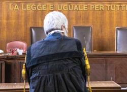 Vaccino Covid, ordinanza del Tribunale di Firenze reintegra psicologo sospeso perché senza booster