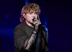 Irama, chi è: età, altezza, carriera, canzoni, fidanzata e vita privata
