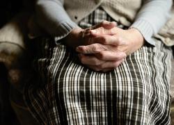 No all'obbligo per i nipoti di vedere i nonni, prevale sempre l'interesse del minore: la sentenza