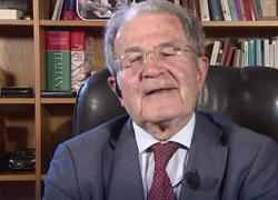 Romano Prodi stronca Schlein: "Deve recuperare il centro e la sinistra, se no perderà" - VIDEO
