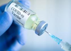 Vaccini Covid, gli Usa ritirano i monovalenti utilizzati da Speranza col ricatto del Green pass 