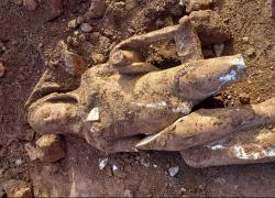 Roma, la statua di Ercole riaffiorata all'Appia Antica si svela al pubblico - GALLERY