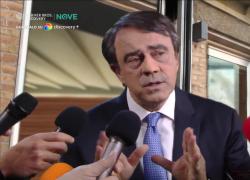 Fratelli di Crozza, Fitto sul PNRR: "Andiamo avanti  di data in data fino al 2026 sperando vinca la sinistra"