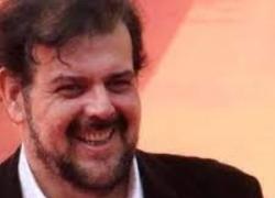 Luigi Crespi ritorna in radio in maggio. Il nuovo programma sulla talk radio “Giornale Radio”