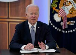 Biden si ricandida alle Presidenziali 2024: "Devo finire il lavoro. Parola d'ordine: libertà personali". Web: "Clown 80enne"