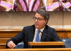 Schlein su Vogue, Matteo Renzi la punge: "Assurdi gli attacchi sul look, il problema sono le idee"
