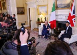 Migranti, Meloni su accordo Inghilterra-Ruanda: "Razzista considerare il Paese indegno solo perché in Africa"