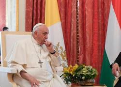 Papa Francesco in Ungheria da Orban, il pontefice: "No all'infantilismo bellico e alla cultura gender. Aborto tragica sconfitta"