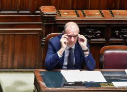 Scuola, approvato il decreto per la nuova maturità 2026: bocciatura per chi rifiuta l'orale e riduzione commissari interni ed esterni