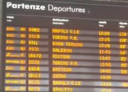 Treno deragliato a Firenze: niente feriti, ma ritardi per oltre 2 ore per l’alta velocità