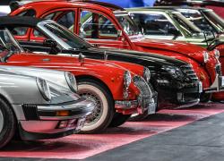 Auto, 7 automobilisti su 10 valutano acquisto dell'ibrido. Credito al consumo, nel 2022 erogati €20 miliardi (+1,6%)