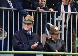 Adunata alpini Udine con Giorgia Meloni e Guido Crosetto, la premier: "Qui per l'amor di Patria"
