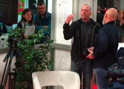 Antonella Viola (immunologa), contestata al Salone del Libro di Torino: "FDA e CDC ammettono reazioni avverse, ci avete mentito, lei è colpevole, si deve vergognare" -  VIDEO