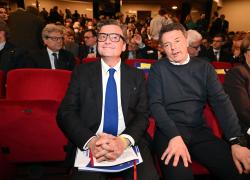 Terzo Polo, Renzi e Calenda firmano la tregua: Azione e Italia Viva insieme alle elezioni europee del 2024