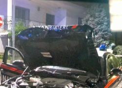 Modugno, ladri non si fermano all'alt e speronano la gazzella. Feriti due carabinieri