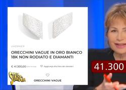 Lilli Gruber, accuse di pubblicità occulta per i gioielli della presentatrice. Verifiche dell'Ordine dei Giornalisti - VIDEO