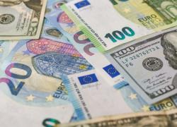 Dollaro in leggero rialzo, nonostante la recessione all’orizzonte