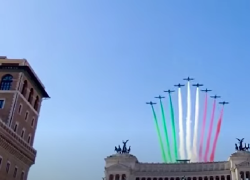 Frecce tricolori 2 giugno 2023: il VIDEO dello spettacolo per la Festa della Repubblica