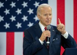 Debito pubblico Usa, approvata anche in Senato legge che scongiura il default: 63 sì e 36 no. Biden: "Agito per interesse del Paese"