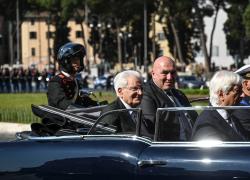 2 giugno 2023, Sergio Mattarella alla parata per la festa della Repubblica: "I valori della Carta Costituzionale continuano a guidarci" 