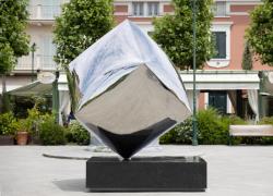 L’artista colombiano Gustavo Velez protagonista dell’estate fortemarmina 