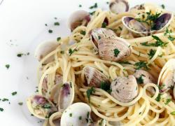 Spaghetti alle vongole, i prezzi potrebbero andare alle stelle